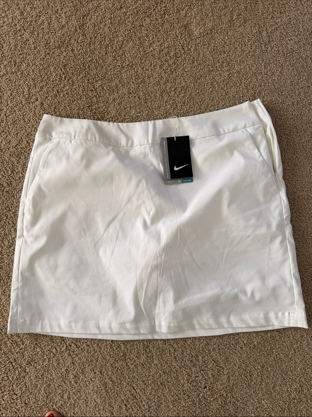 Nike White Women's Golf Skirt NWT